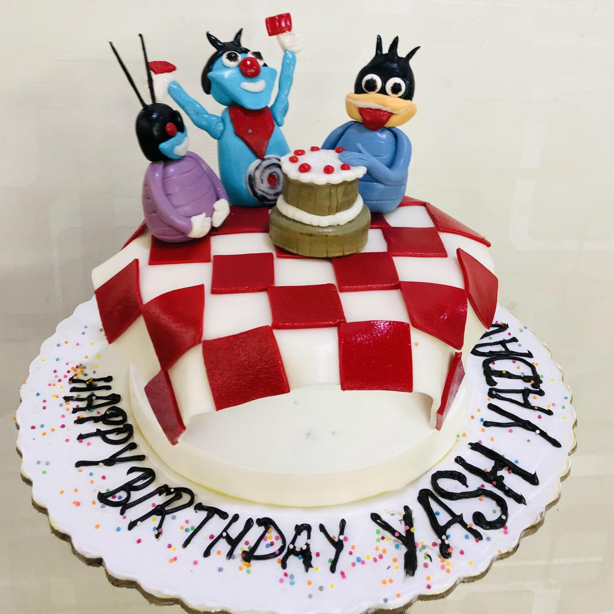 Oggy And The Cockroach Theme Cake