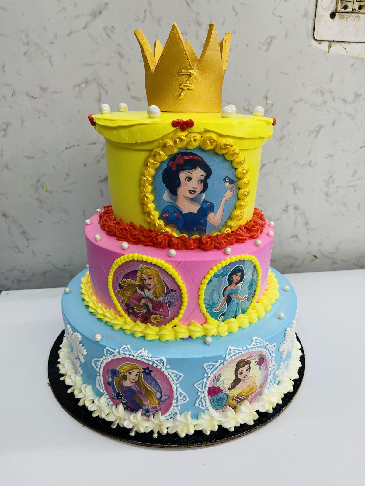 Cinderella Theme Cake