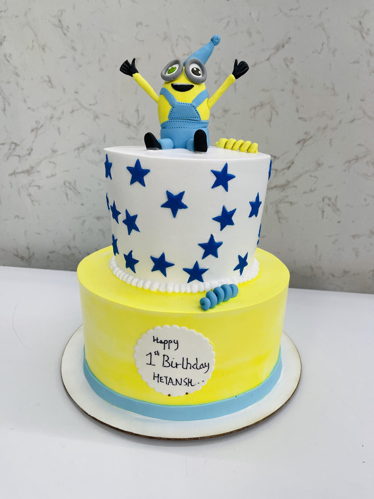 Minion Mania Cake