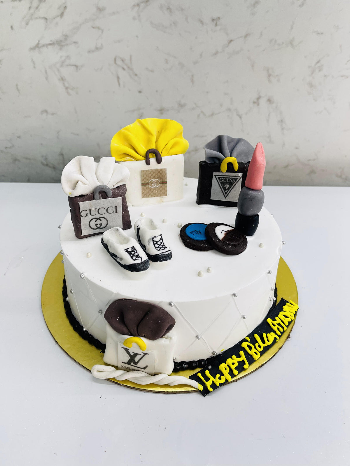 Shopaholic Theme Cake