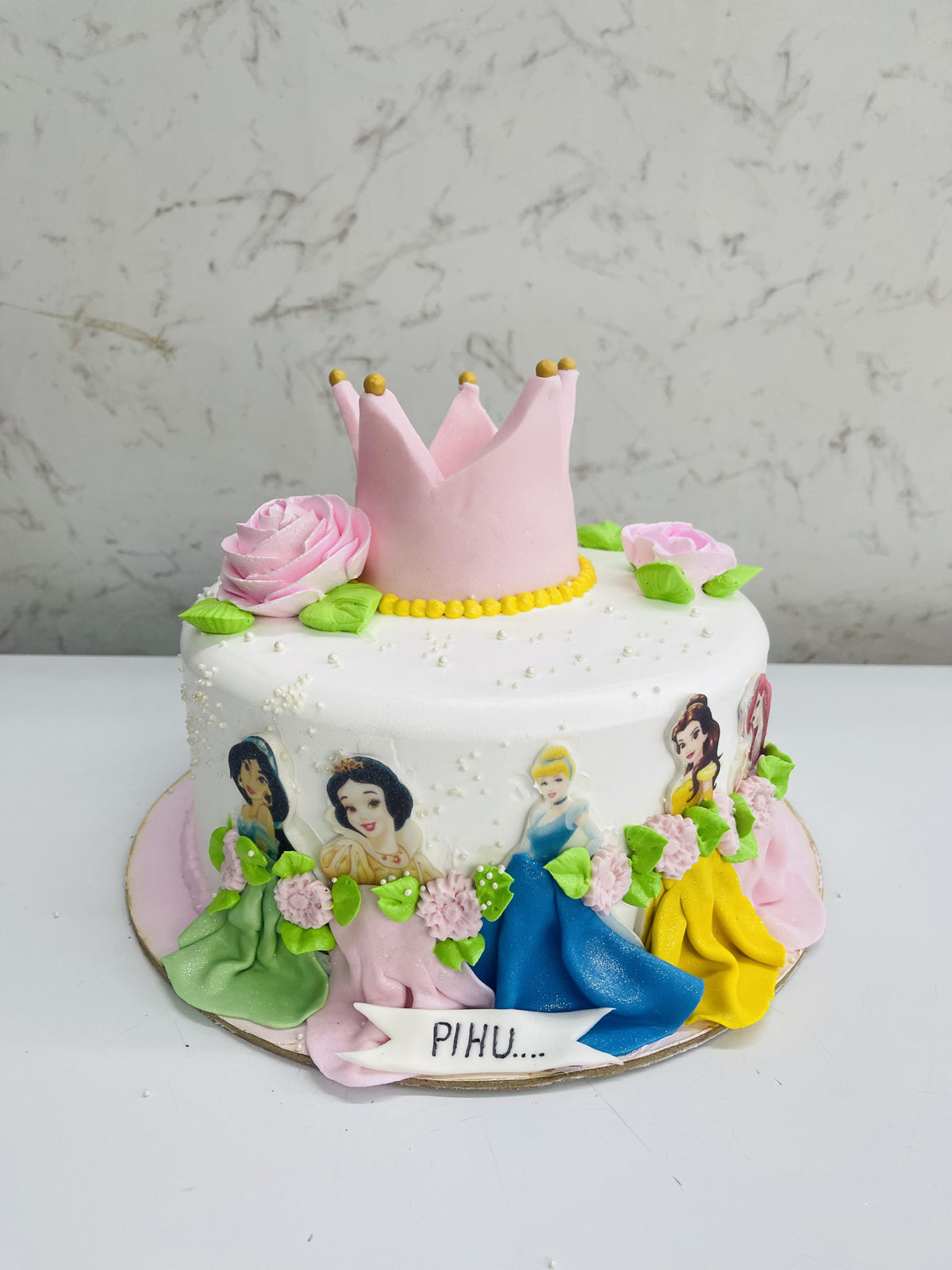 Snow Dolls Crown Theme Cake