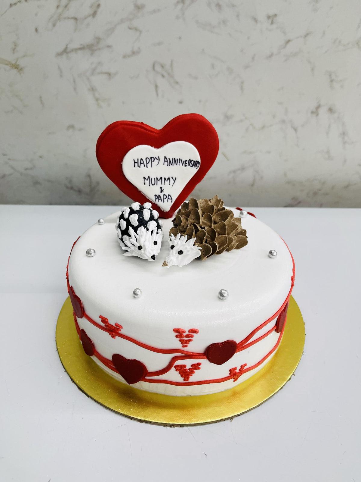 Couple Theme Anniversary Cake