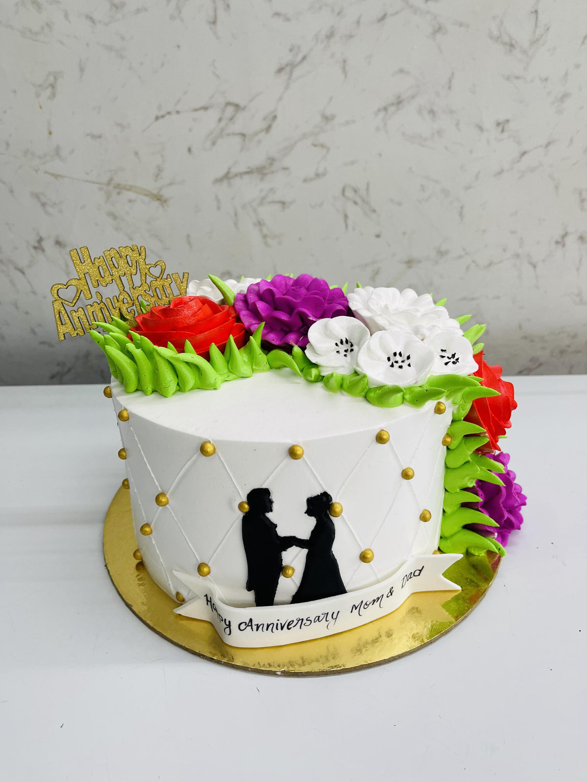 Couples Anniversary Cake