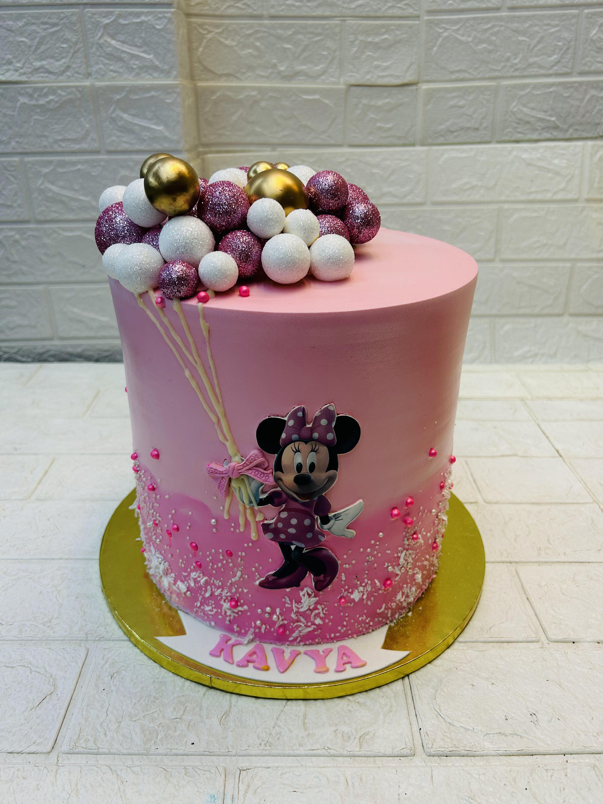 Minnie Mouse Balloon Cake