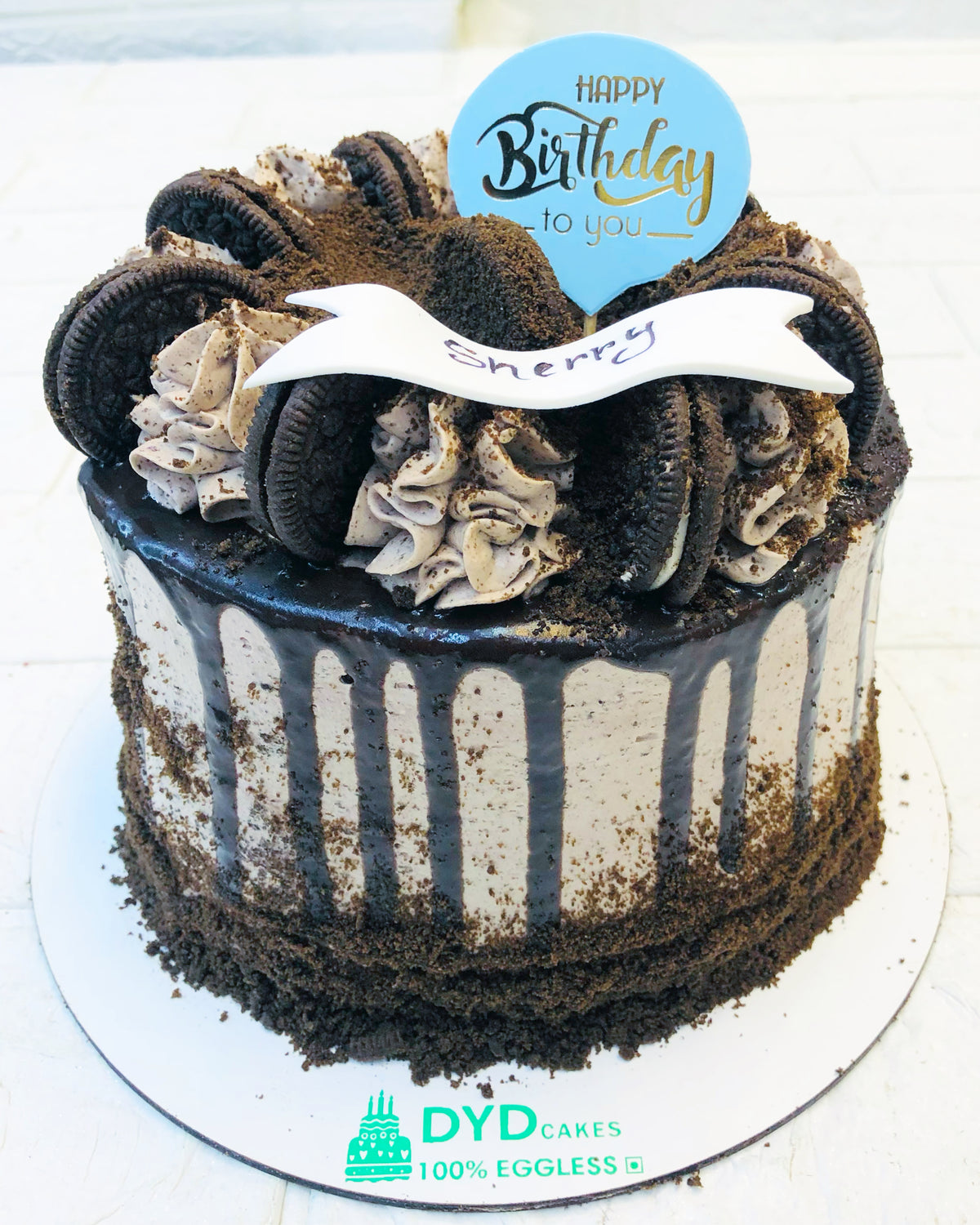 Coffee Color Basic Cake With Oreo