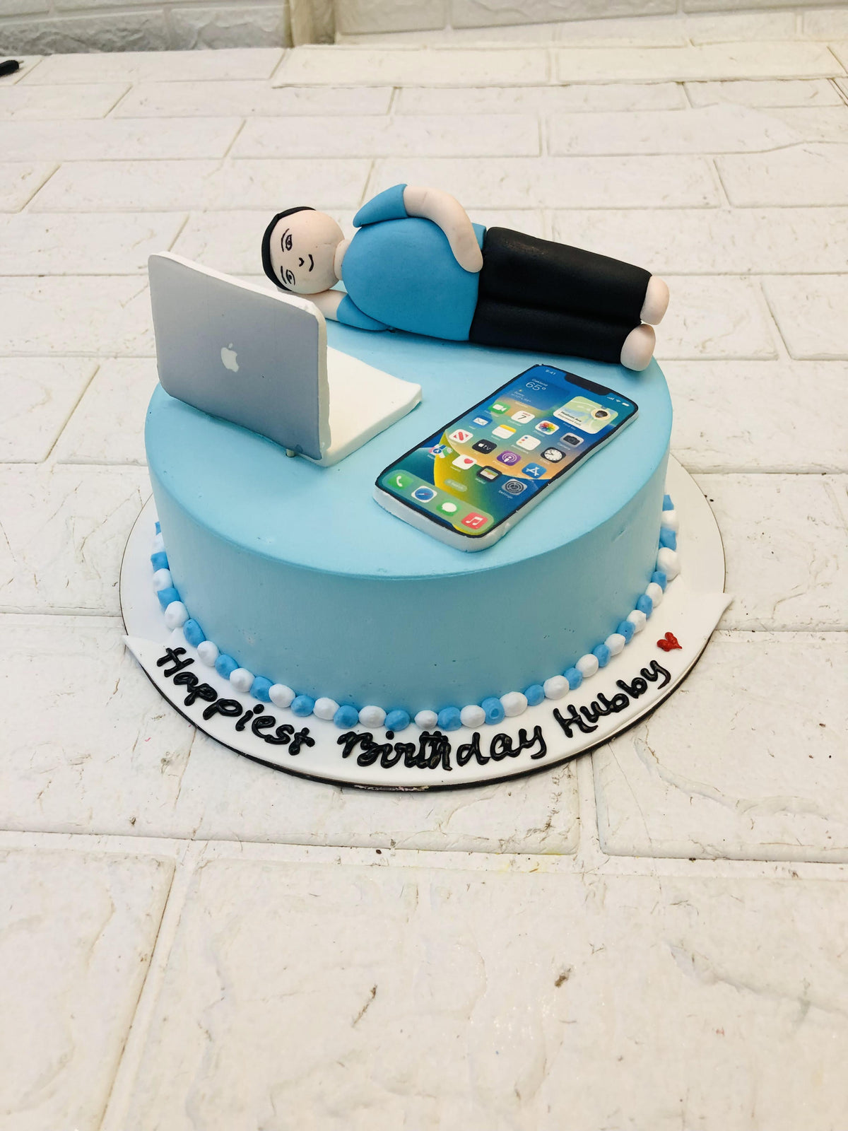 Sleepy Hubby Theme Cake