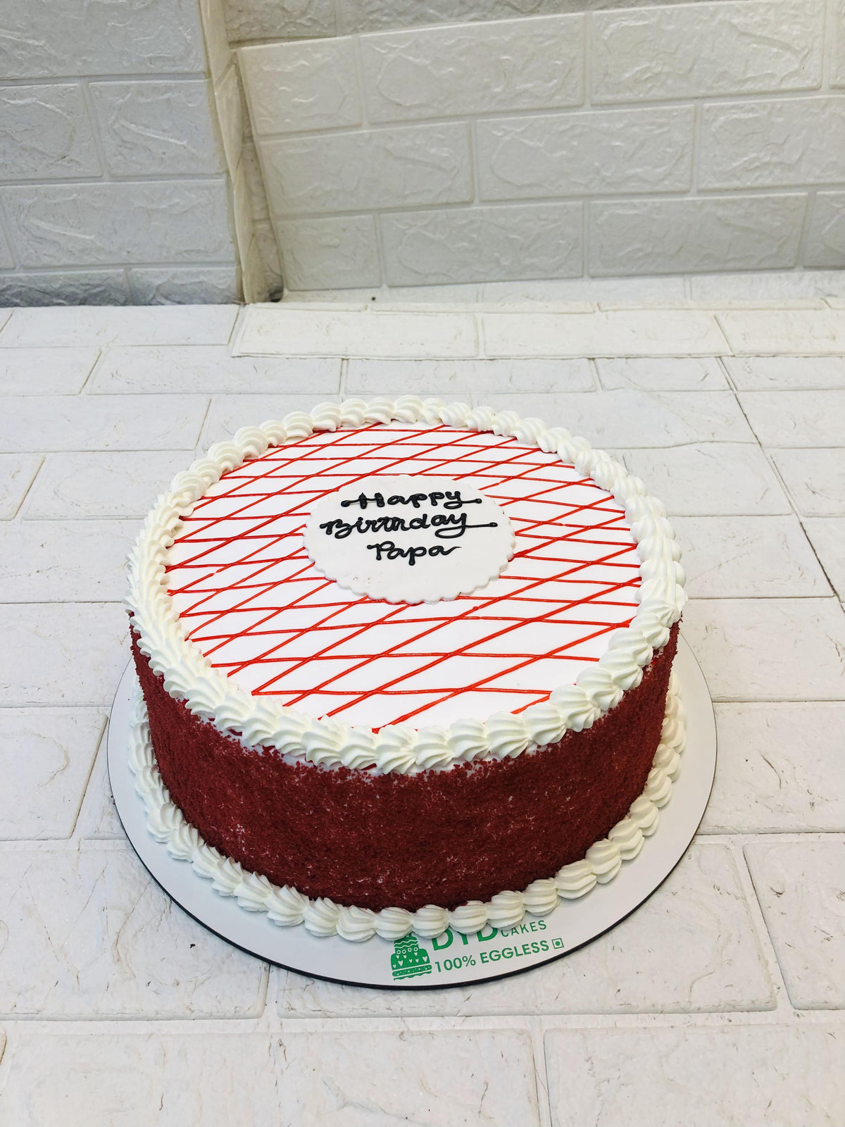 Red Net Design Basic Cake