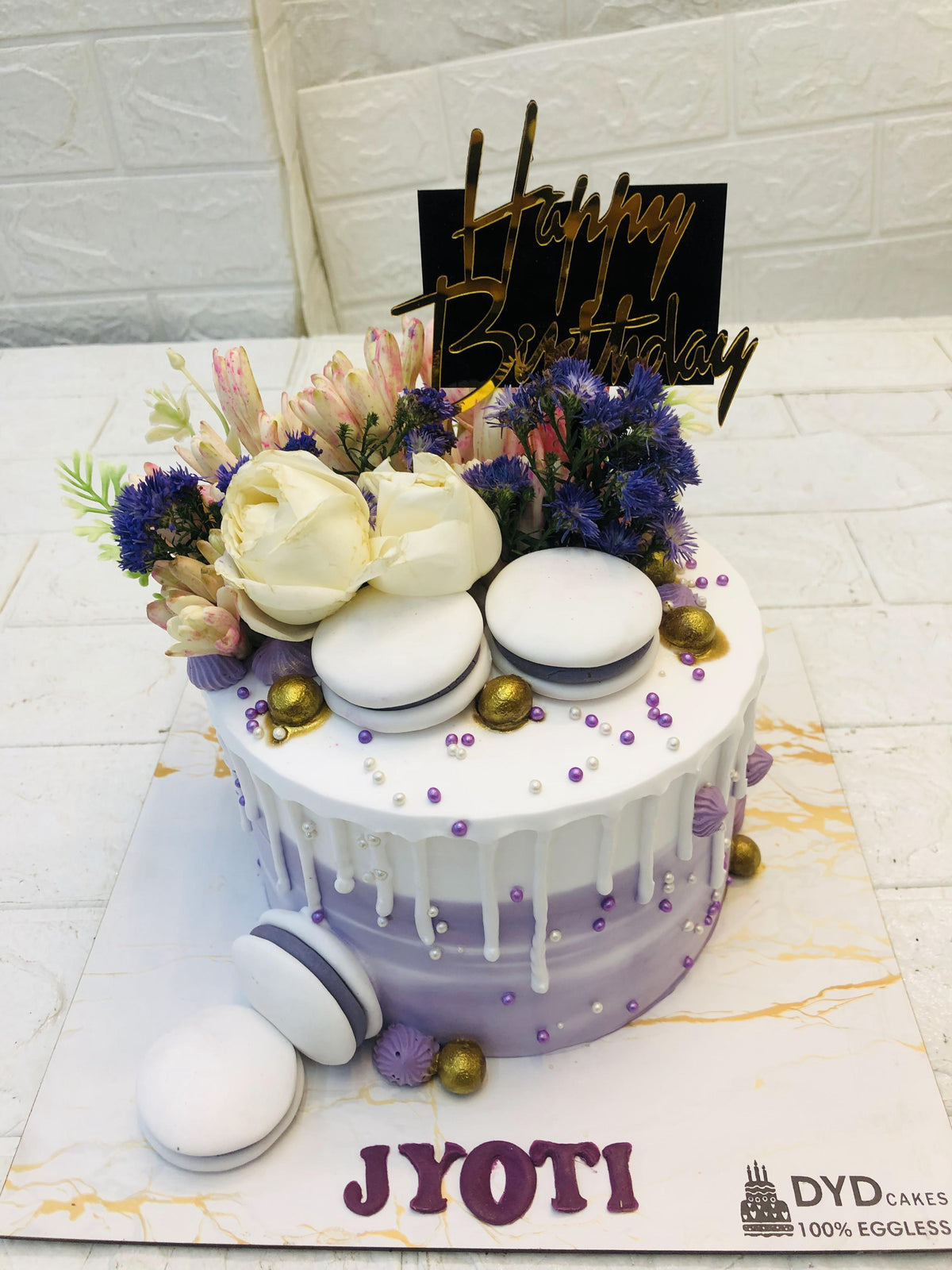 Elegant Purple Floral Cake