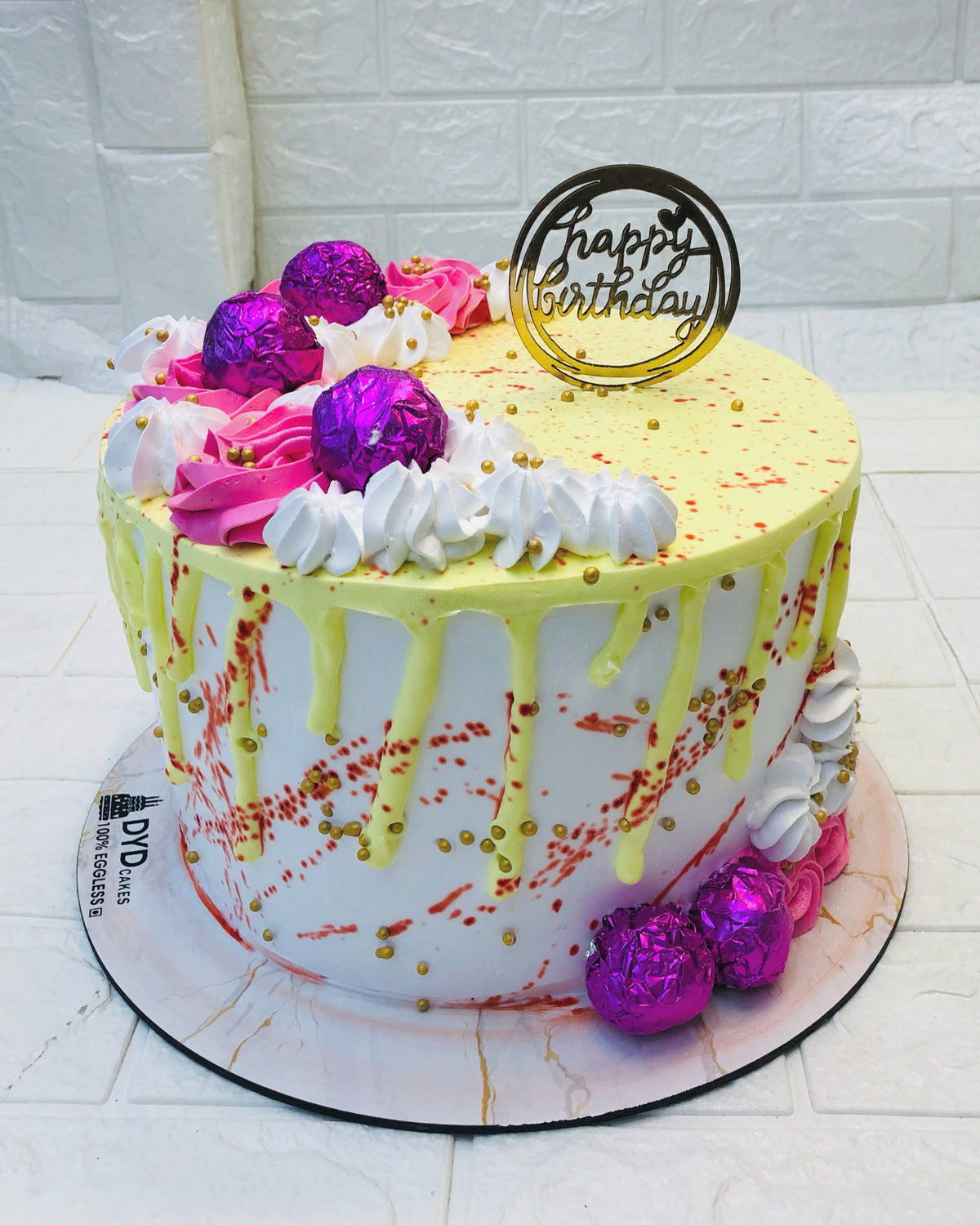 White Yellow Cream Basic Cake