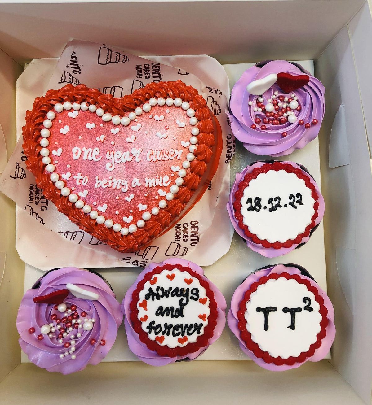 Anniversary Red Heart Theme Bento Cake Combo