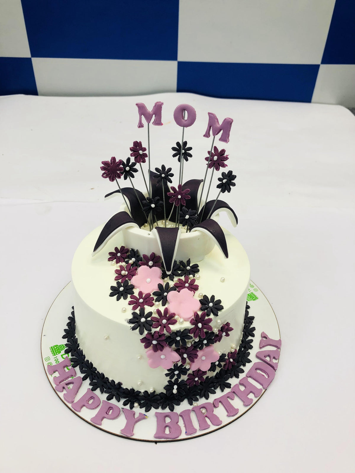 Special Mother's Birthday Cake