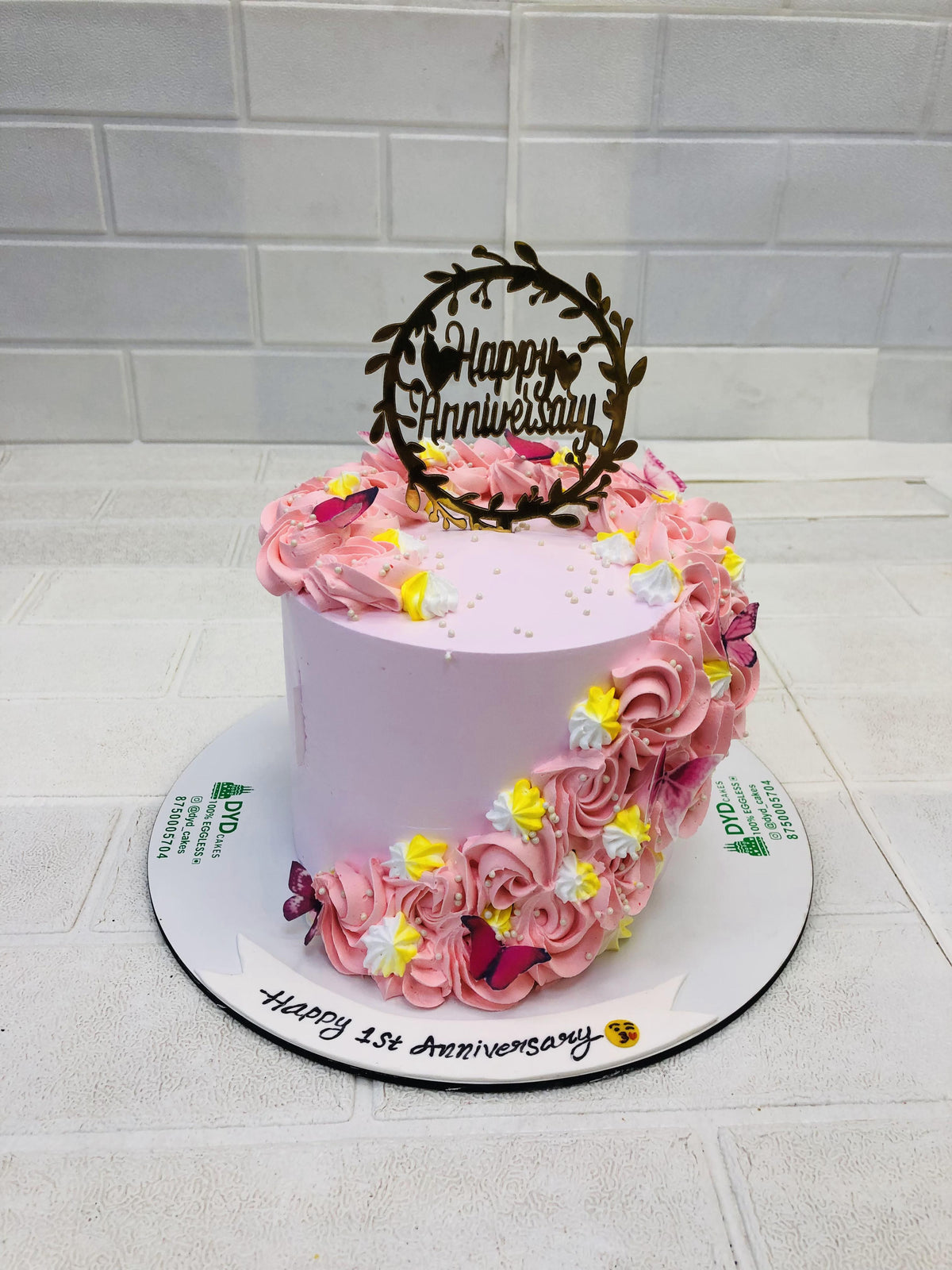 Anniversary Flowers Design Cake