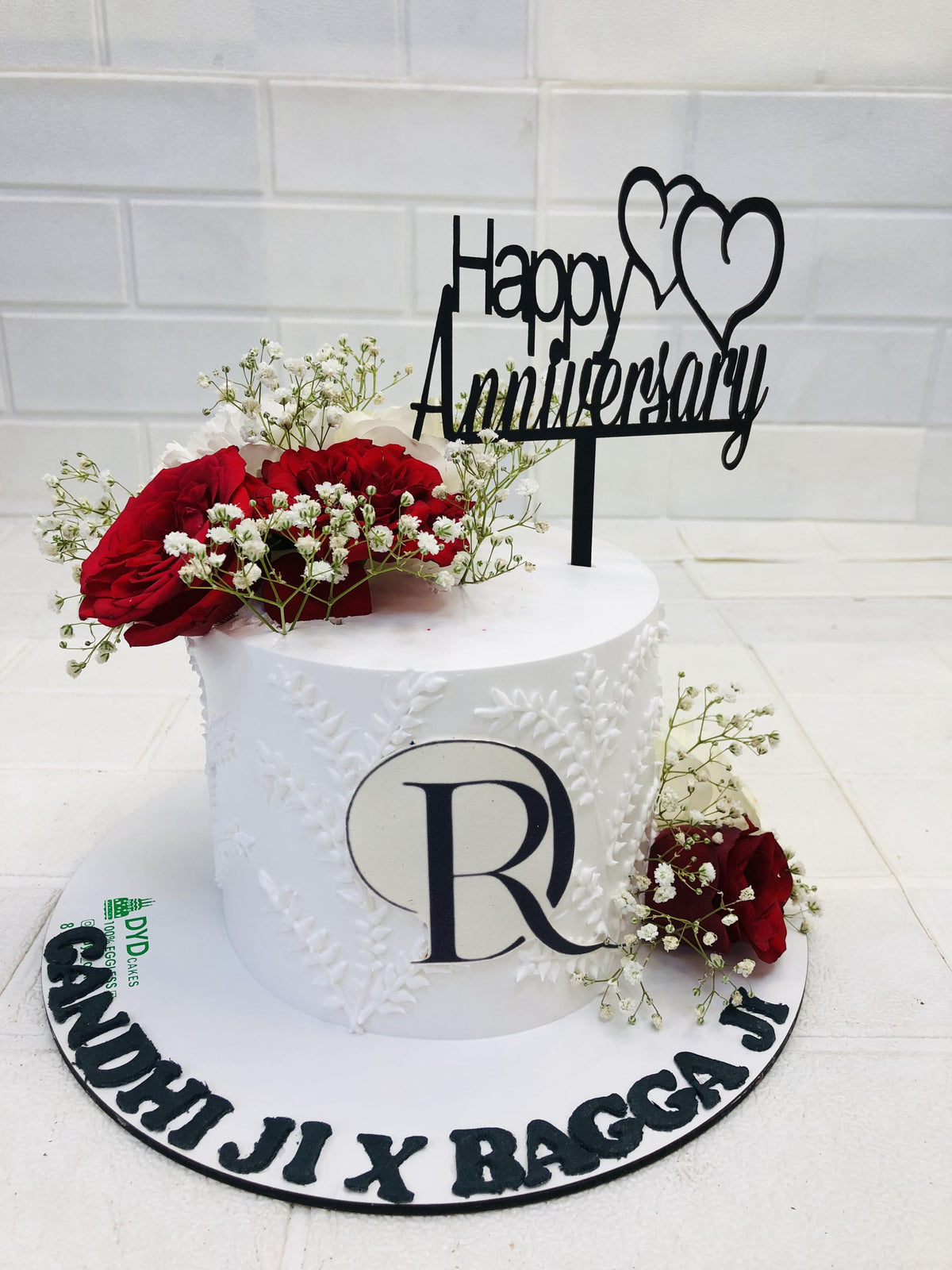 Red Rose White Beauty Cake