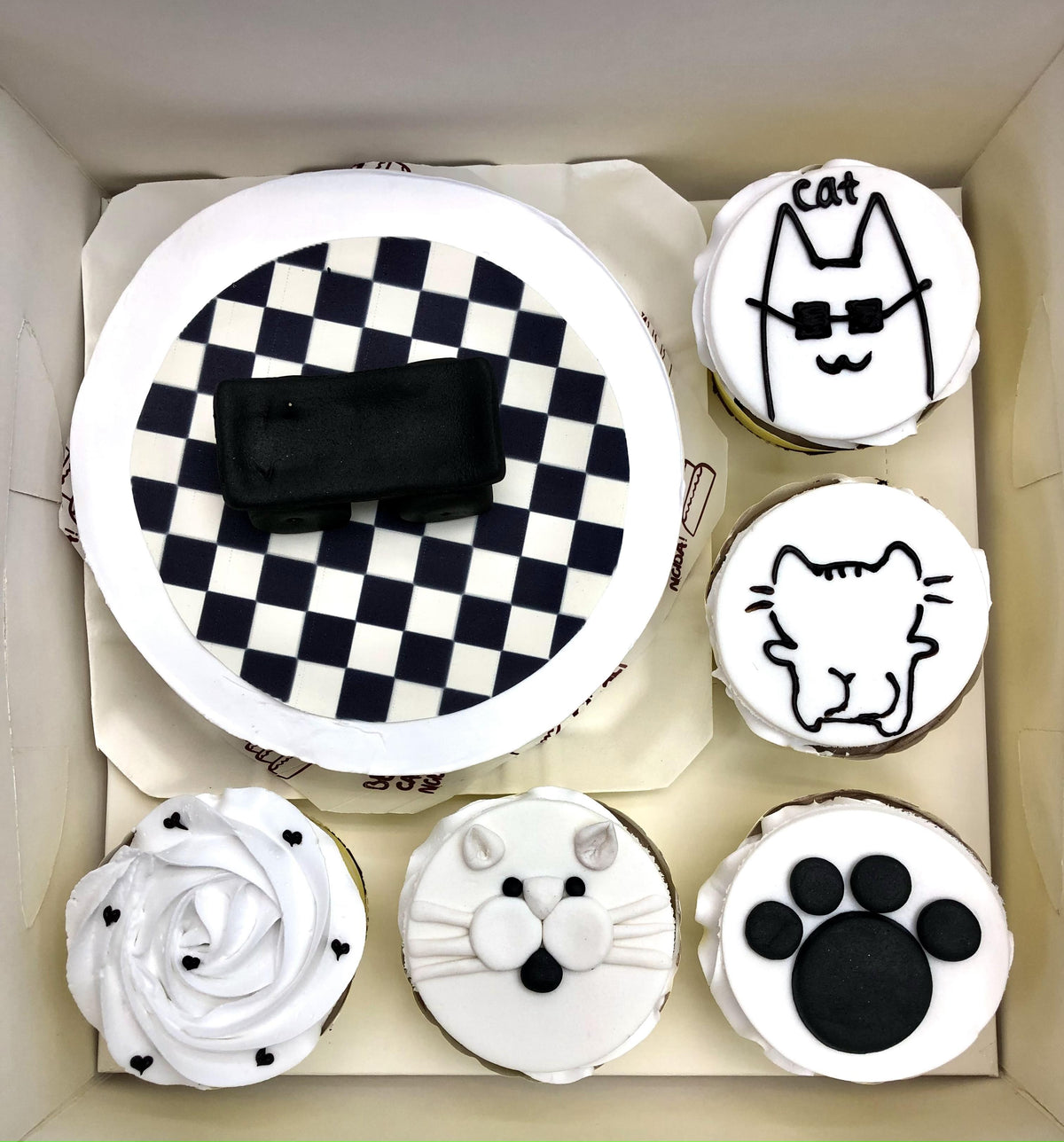 Cat Cupcake Themed Combo Cake