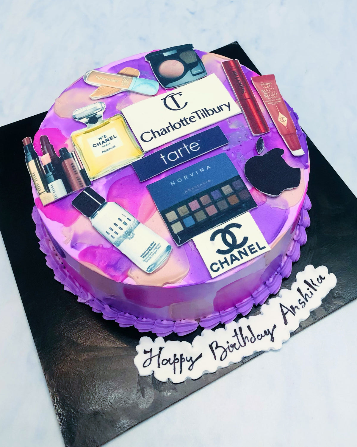 Makeup Print Theme Cake