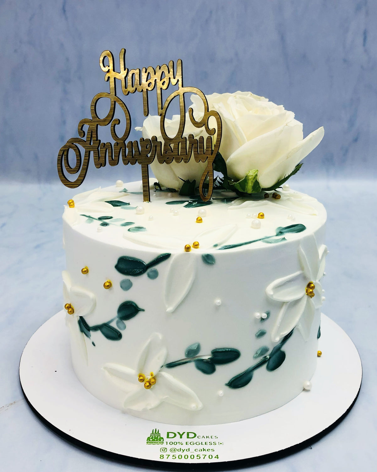 Aesthetic Design White Green Flowers Cake