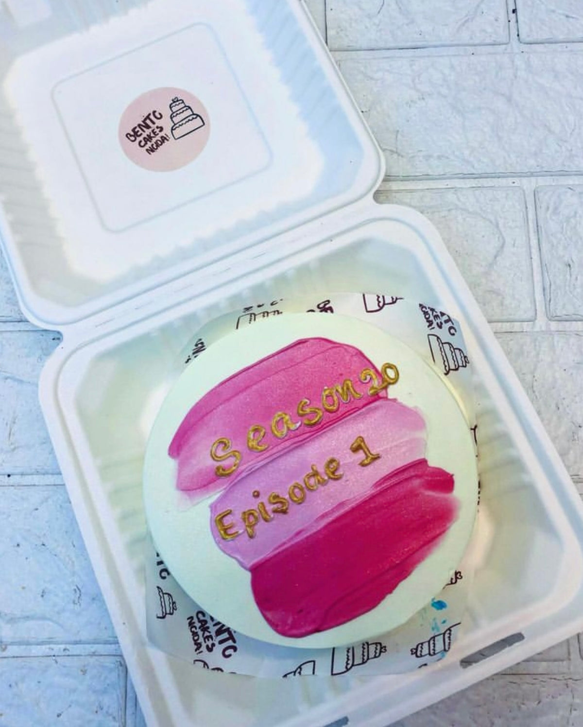 Pink Shades White Bento Cake