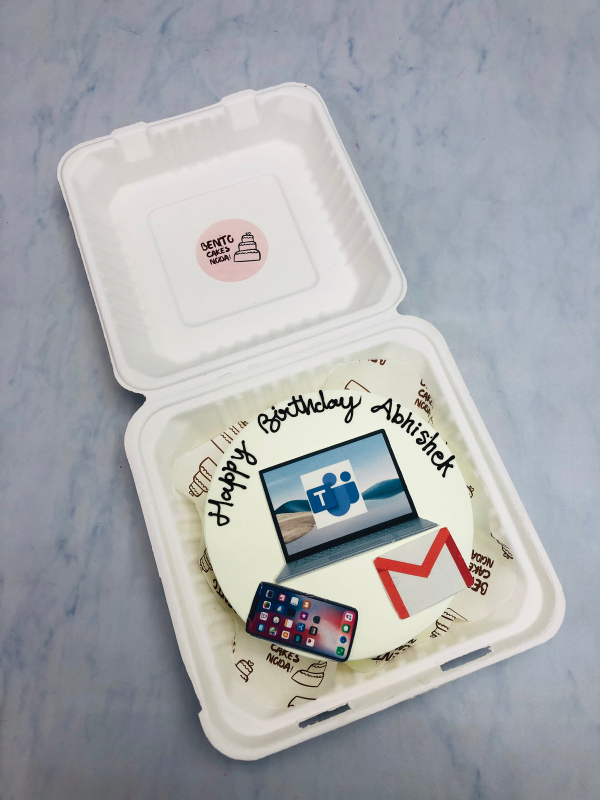 Social Media Aps Theme Bento Cake