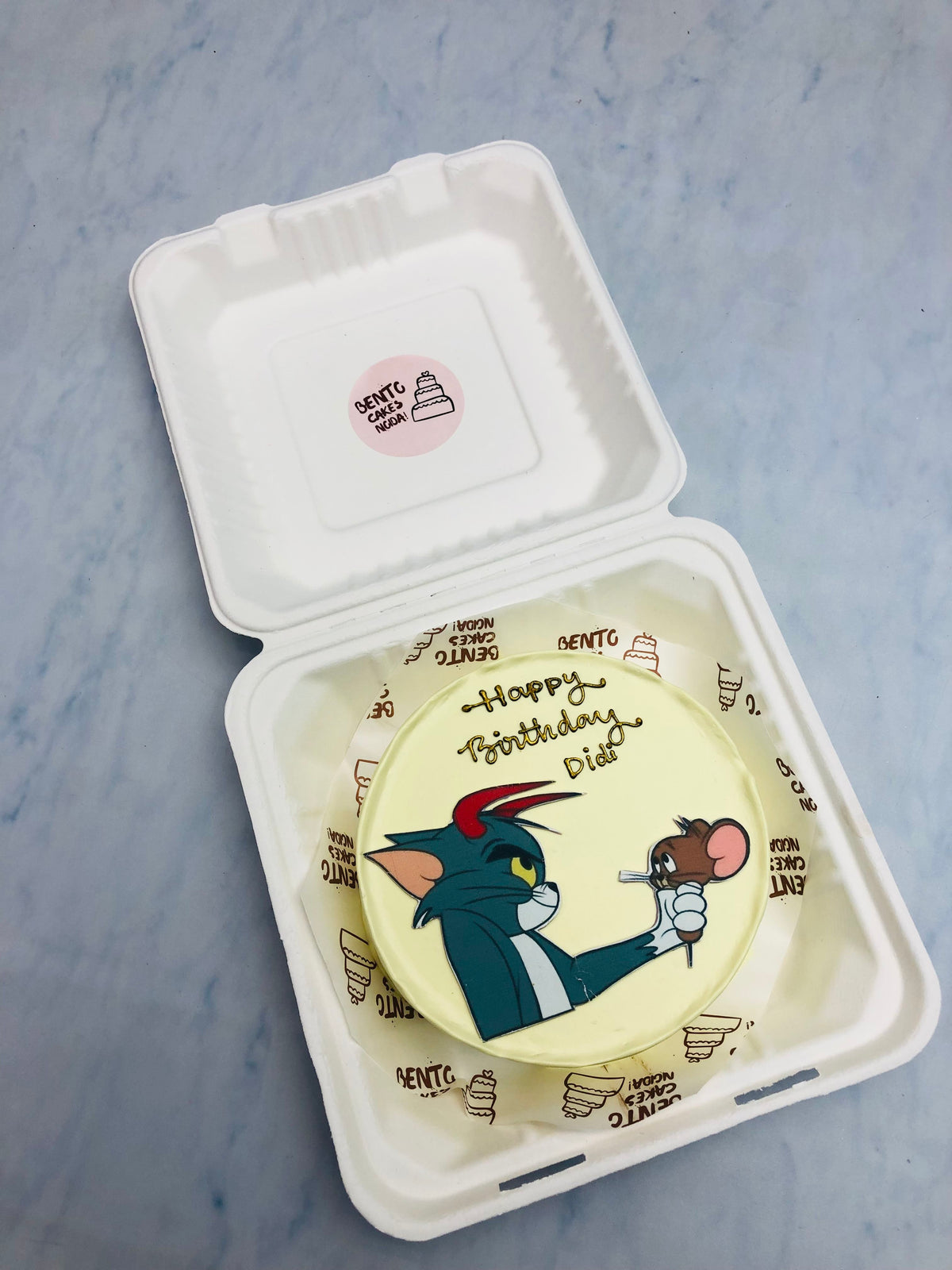 Tom & Jerry Off White Bento Cake