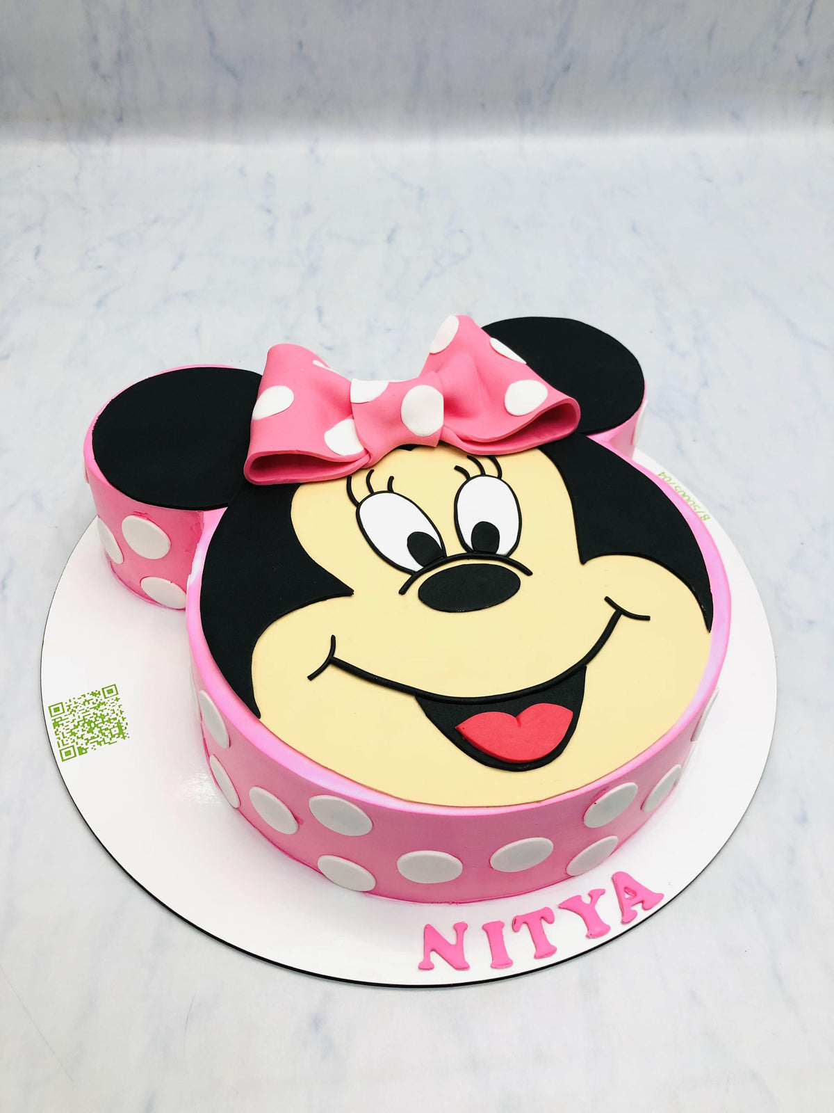 Cute Minnie Mouse Face Cake