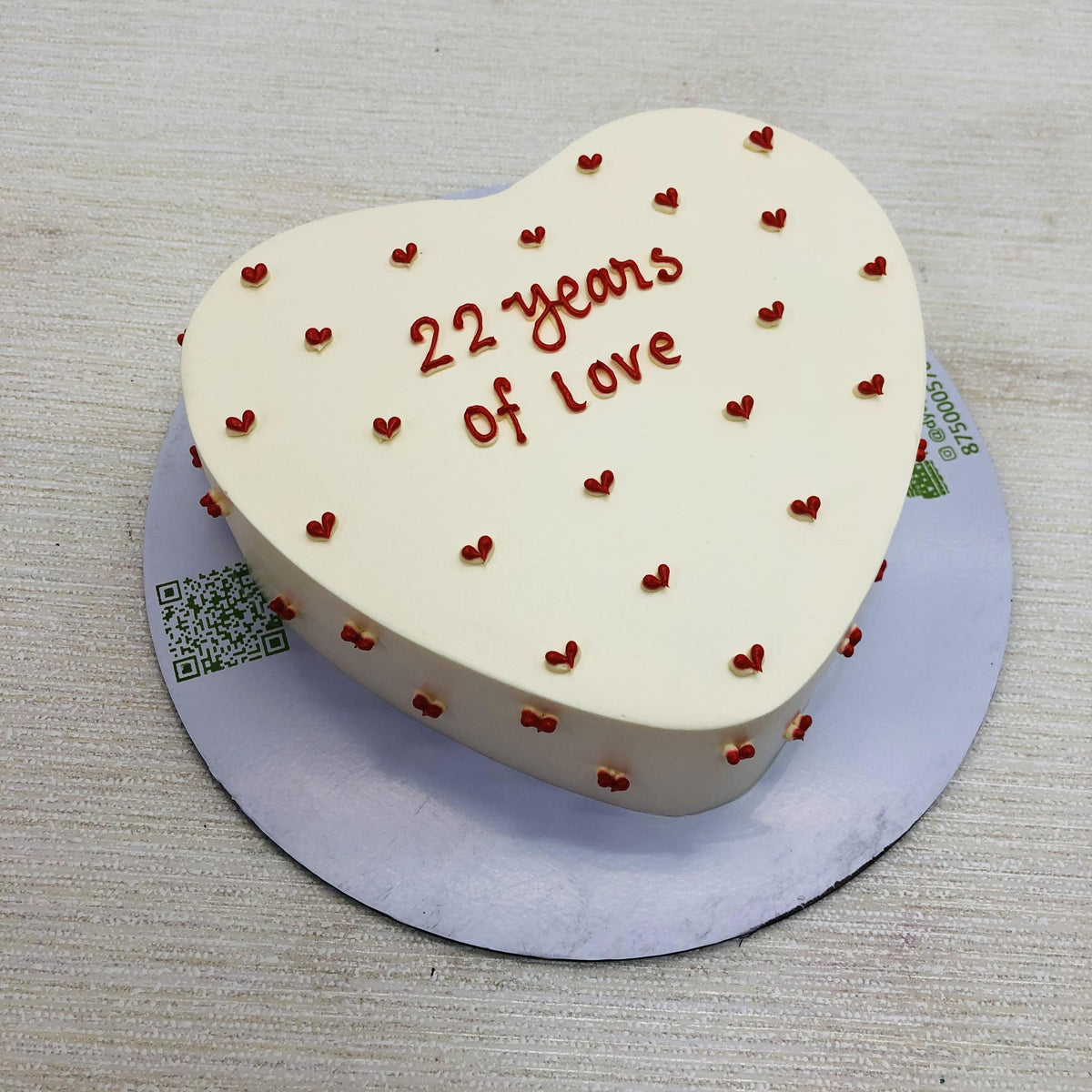 Love Theme Heart Shape Cake