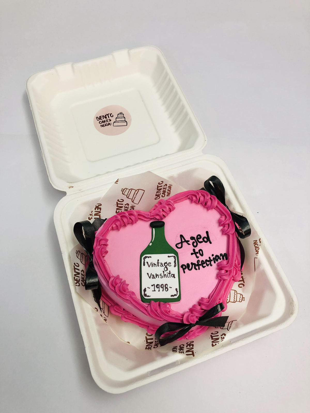 Vintage Theme Heart Bento Cake