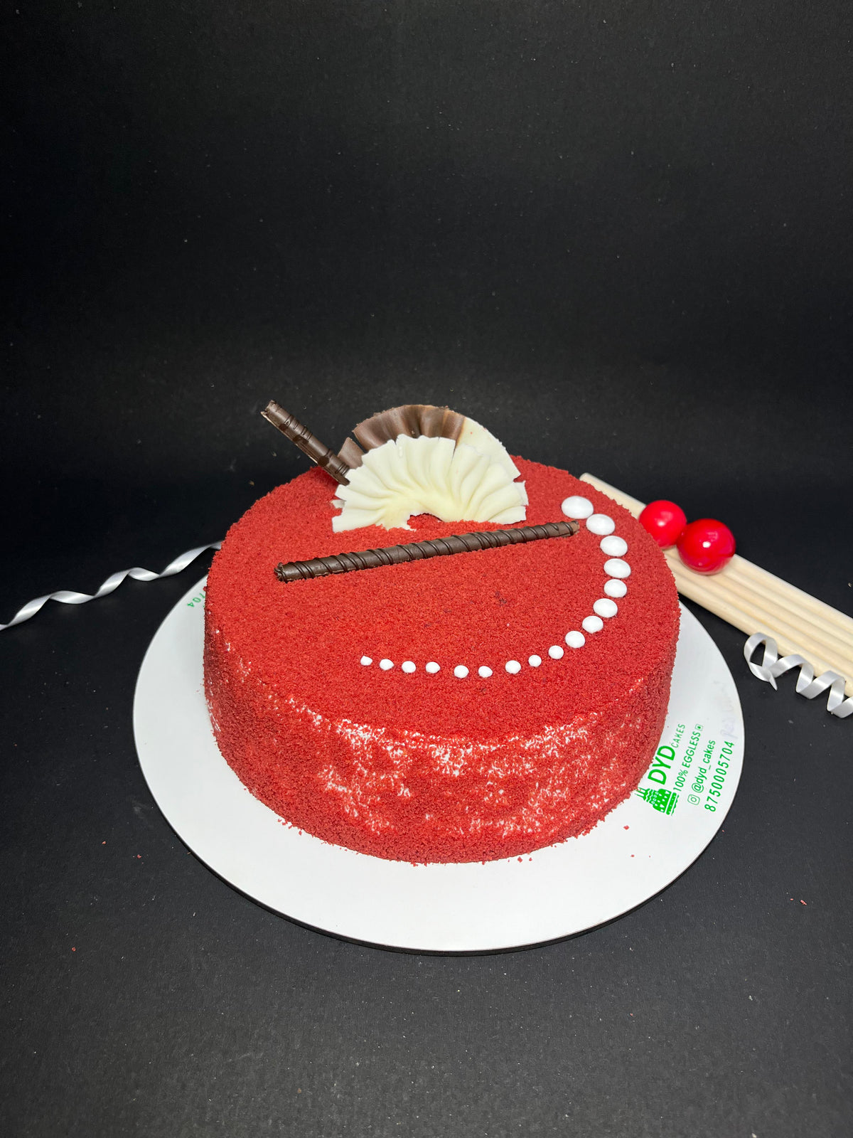 Red Velvet Flavor Round Cake