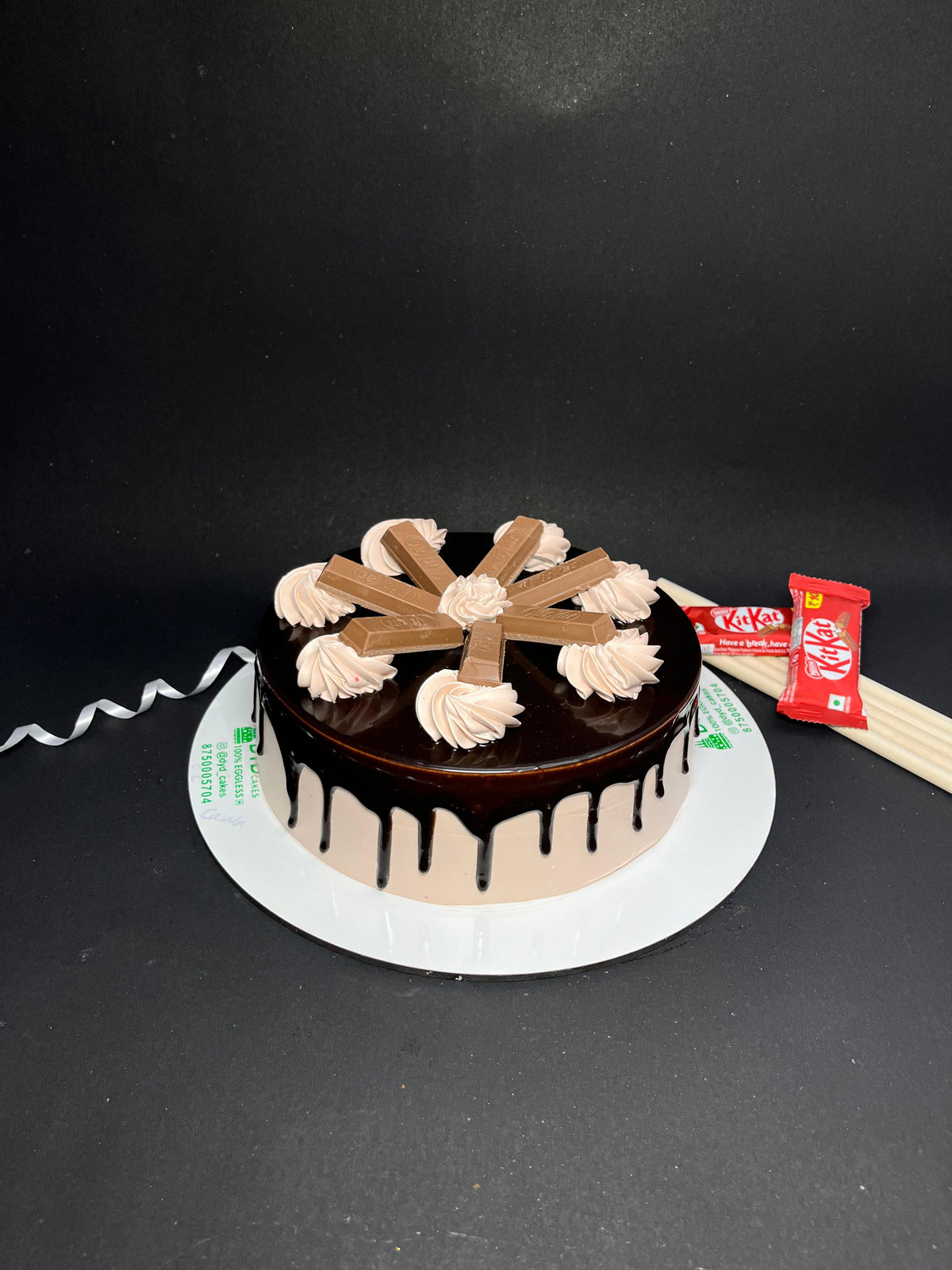 KitKat Bar Cake